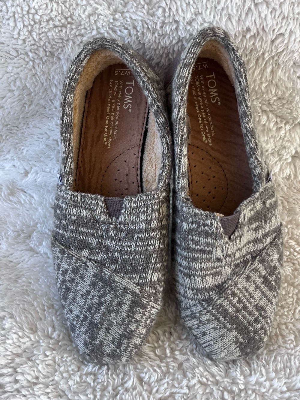 Toms Alpargata Grey White Knit Slip Ons Fur
Lined Size 7.5